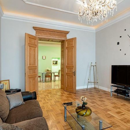 Old Riga 2 Bedroom Vecpilsetas Street Apartment Luaran gambar