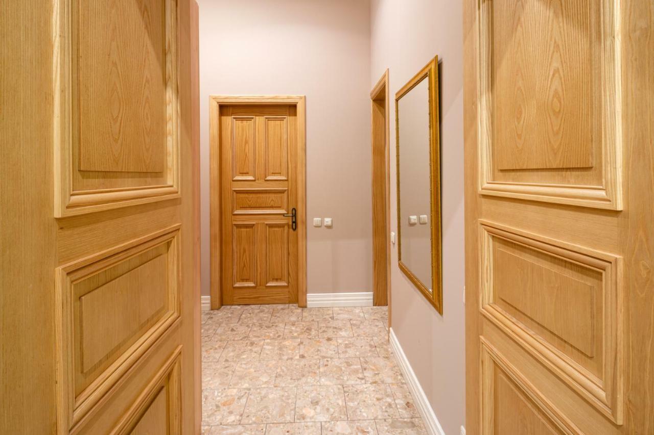 Old Riga 2 Bedroom Vecpilsetas Street Apartment Luaran gambar