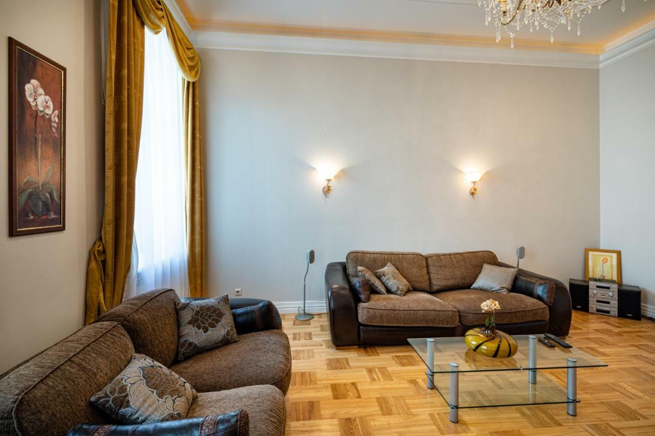 Old Riga 2 Bedroom Vecpilsetas Street Apartment Luaran gambar