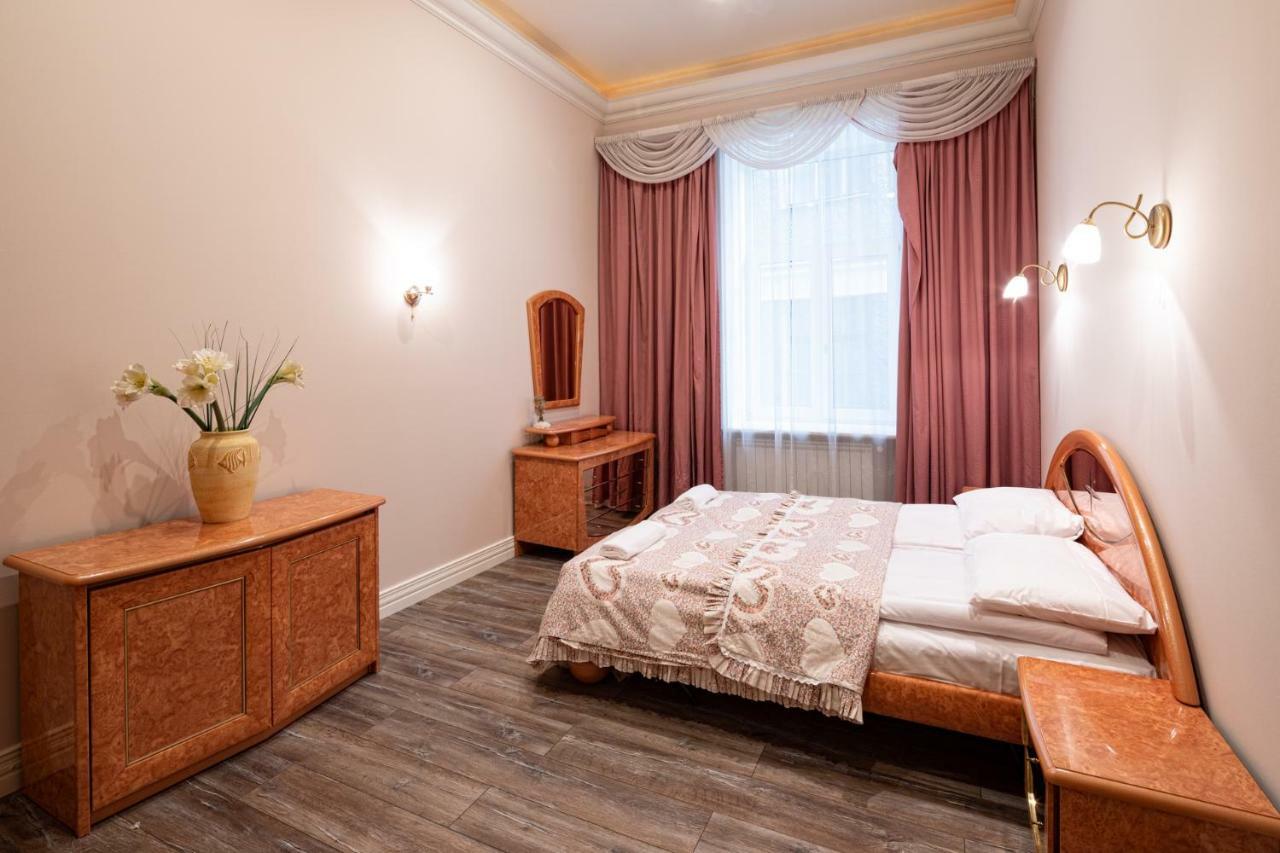 Old Riga 2 Bedroom Vecpilsetas Street Apartment Luaran gambar