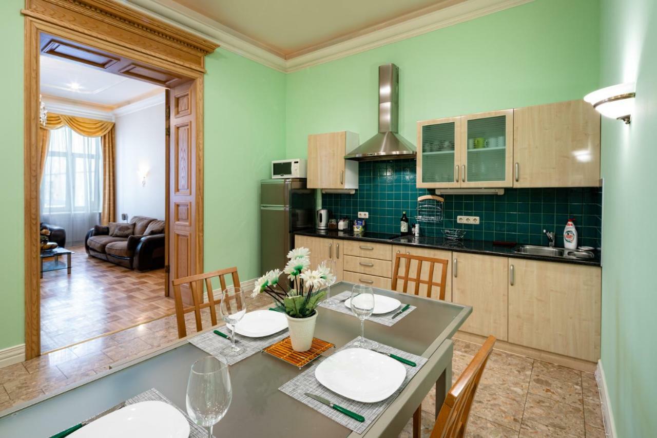 Old Riga 2 Bedroom Vecpilsetas Street Apartment Luaran gambar